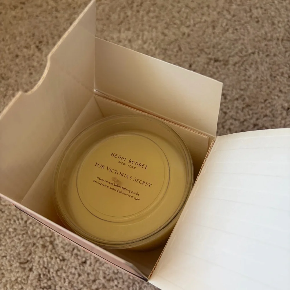 Henri Bendel for Victoria Secret Cashmere Scented Candle - Limited Edition